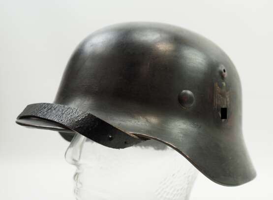 Wehrmacht: Stahlhelm M35 - Doppelemblem. - фото 1