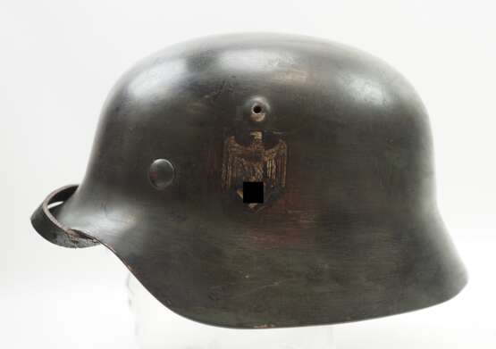 Wehrmacht: Stahlhelm M35 - Doppelemblem. - фото 3