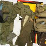 DDR: Uniform und Ausrüstungs Lot. - photo 1