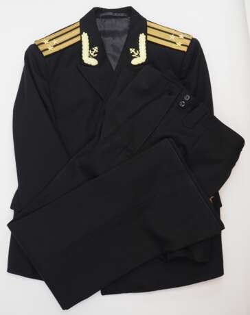 Sowjetunion: Uniformensemble für einen Admiral. - photo 1