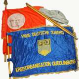 DDR: Ehrenbanner der SED / FDJ Fahne - Kreisorganisation Quedlinburg. - Foto 1