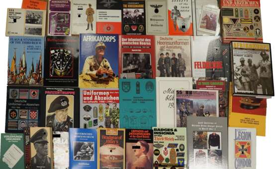 3. Reich: Uniform Literatur Lot. - photo 1