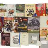 International: Uniform Literatur Lot. - photo 1