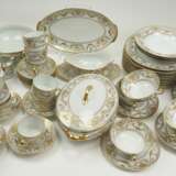 Royal Limoges: 67-teiliges Service mit Gold Dekor (or on Relief) - фото 1