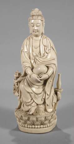 Große Blanc-de-Chine-Figur "Guanyin als Beschützer der Seefahrer" - photo 1