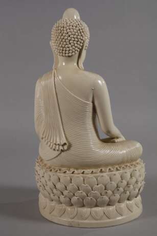 Blanc-de-Chine-Figur des Buddha Shakyamuni im Sarnath-Stil - photo 5