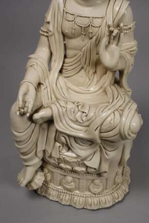 Blanc-de-Chine-Figur eines Bodhisattvas - фото 3