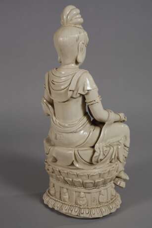 Blanc-de-Chine-Figur eines Bodhisattvas - фото 5