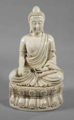 Blanc-de-Chine-Figur des Buddha Amitabha