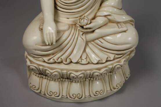 Blanc-de-Chine-Figur des Buddha Amitabha - photo 3