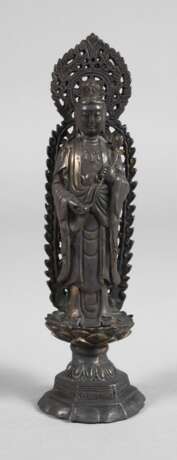 Stehende Guanyin - photo 1