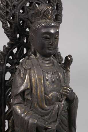 Stehende Guanyin - photo 2