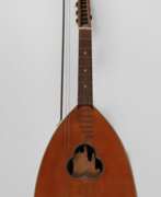 Instruments de musique. Knicklaute 