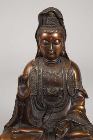 Bronze Guanyin - photo 2