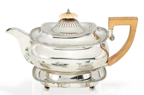George III Teekanne und Untersatz. London - photo 1