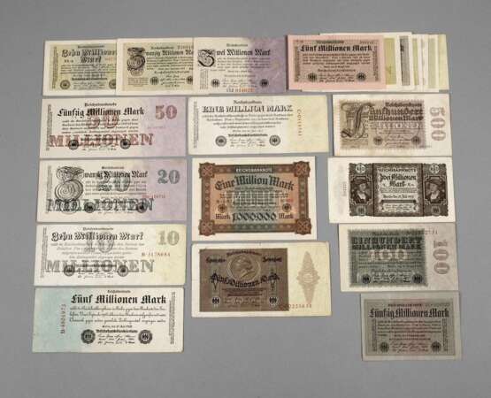 Konvolut Reichsbanknoten 1923 - photo 1