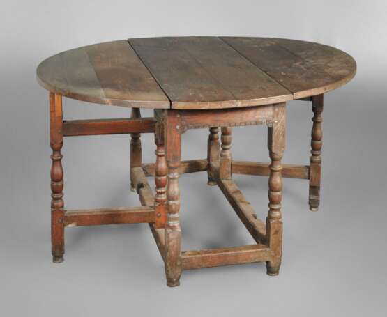 Gateleg Table - photo 1