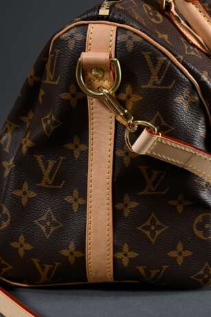 Louis Vuitton "Speedy 30" Tasche in Monogram Canvas, heller Rindslederbesatz und -schulterriemen, innen Textilfutter, goldfarbene Beschläge und Schloss, 2 Schlüssel mit Staubbeutel, 2023, 21x30x17cm, Riemen get… - фото 3