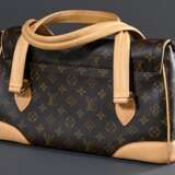 Louis Vuitton Schultertasche "Beverly GM" in Monogram Canvas, zwei Schultergriffe und Besatz in hellem Rindsleder, goldfarbene Hardware und Verschluss, innen helles Velourleder und zwei Fächer, außen großes Ein… - фото 3