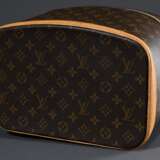 Louis Vuitton Kosmetikkoffer "Nice BB" in Monogram Canvas, goldfarbener Doppelreißverschluss, heller Rindslederbesatz, abwaschbares Innenfutter aus beschichtetem Canvas, integrierter Spiegel und Steckfächer, Nr… - Foto 5