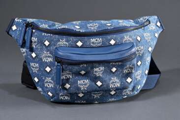 MCM &quot;Fursten Belt Bag Unisex&quot; Denim Gürteltasche mit blauem Lederbesatz und Schulterriemen sowie innen beigefarbenem Textilfutter, Baumwolle, 25x33x12cm, Riemen L. 92cm