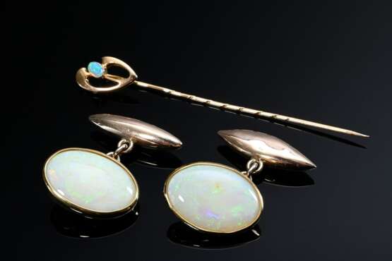 3 Teile Schmuck mit Opal Cabochons: Paar Rotgold 585 Manschettenknöpfe (7,6g, 18,9x13,6mm, Tragespuren) und 1 Rotgold 750 Jugendstil Krawattennadel (1g, L. 6,8cm) - photo 1