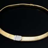 Geschmeidiges Gelbgold 750 Collier mit Brillanten (zus. ca. 0.88ct) in Weißgold 750 Schnalle, 55,6g, L. 43cm, Breite 6,2-11mm - photo 1