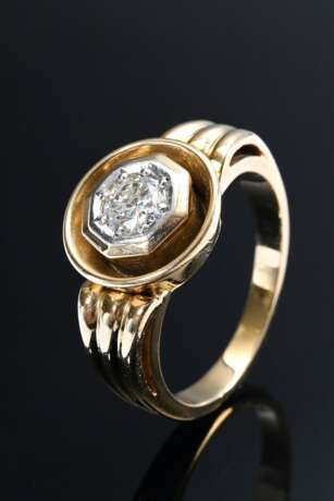 Gelb- und Weißgold 750 Bandring mit Brillant Solitär (ca. 0.38ct/P1/W), 8g, Gr. 57 - photo 1