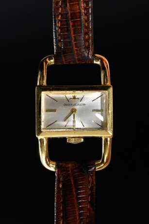 Jaeger LeCoultre Etrier-Lucchetto Gelbgold 750 Damenarmbanduhr für Hermès, Handaufzug, Strichindizes, silbernes Zifferblatt, Mineralglas, braunes Leder Armband mit vergoldeter Dornschließe (nicht Original), Schweiz um 19… - фото 2