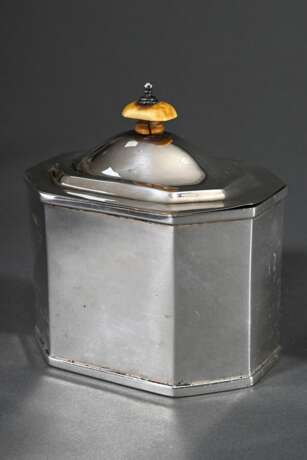 Englische Zuckerdose in oktogonaler Form mit gewölbtem Deckel und Bein Knauf, MZ: George Nathan & Ridley Hayes, Chester 1913, Silber 925, 217g H. 11,2cm - photo 1