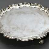 Englischer Salver, MZ: Goldsmiths & Silversmiths Co Ltd, London 1906, Silber 925, 475g, H. 3cm, Ø 21cm - Foto 1