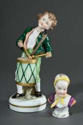 2 Diverse Porzellan Figuren polychrom und goldstaffiert: Karl Ens Volksstedt &quot;Trommler Kind&quot;, um 1900 (H. 15,5cm, berieben, Finger verloren) und Dresden &quot;Mädchenbüste mit Blumentuch&quot;, Ende 19.Jh., (H.…