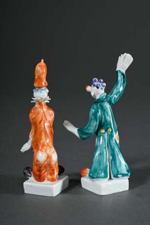 2 Meissen Miniatur-Figuren "Dirigent" und "Harmonikaspieler", Entw.: Peter Strang 1993, Modelnr.: 30652/60655, H. 9/9,5cm, Taktstock best. - Foto 2