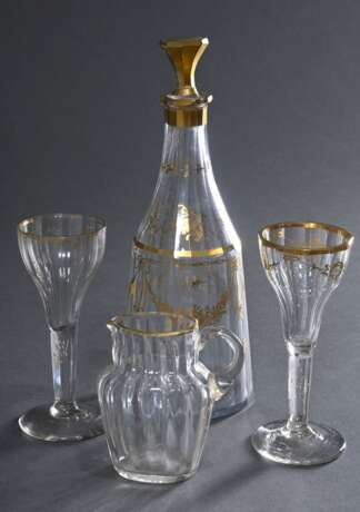 4 Diverse Teile facettiertes Louis XVI Glas mit „Feston“ Goldmalerei, um 1780/1800, bestehend aus: Karaffe, 2 Gläschen und Kännchen, H. 5,5-20,5cm, min. best. - Foto 1