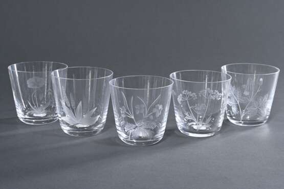 5 Diverse Rotter Wassergläser, transparentes Glas mit vegetabilem Schliff, Lübeck, H. 8cm, 4x mit Herstelleraufkleber - Foto 2