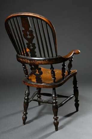 Windsor Chair mit hoher Lehne, ornamental geschnitztes Rückenbrett und gedrechseltem Beinen sowie Streben, Eiche, schöne Patina, H. 48/114,5cm - Foto 5