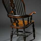 Windsor Chair mit hoher Lehne, ornamental geschnitztes Rückenbrett und gedrechseltem Beinen sowie Streben, Eiche, schöne Patina, H. 48/114,5cm - Foto 5