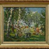 Dekkert, Eugen (1865-1956) "Ausflugslokal am See", Öl/Malpappe, u.r. sign., 34,5x41cm (m.R. 45x52cm), verso Klebeetikett "Galerie Radzuweit, Sylt", vereinzelt winzige Löcher in der Maloberfläche - Foto 2