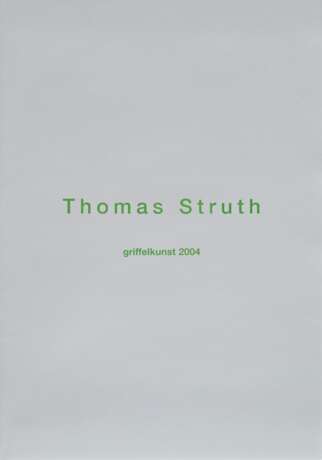 6 Struth, Thomas (*1954) "Paradies" 2004, Fotografien/pigmentierte Tintenstrahldrucke, Griffelkunst, in sign. Originalmappe mit Textblatt, PM 30,7x39cm, BM 34x48cm, min. Lagerspuren - Foto 2