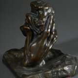 Rodin, Auguste (1840-1917) "La main de Dieu ou la Creation", Bronze patiniert, 2/750, sign./num., Gießerstempel: RAC, Nachguss 1986 und bez. "BK", 14,7x14,5x13cm - photo 2