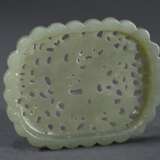 Oval durchbrochene Jade Plakette "Drache", China Qing Dynastie, 1x6,3x8,2cm - photo 2