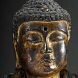 Große Andachtsfigur "Buddha Amida" auf Lotos Thron, Lack auf Holz, partiell vergoldet, Japan, wohl 17. Jh., H. 41cm, linke Hand fehlt und diverse Fehlstellen - фото 14