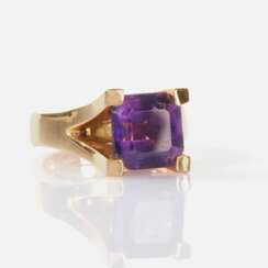 Moderner Amethyst Ring.