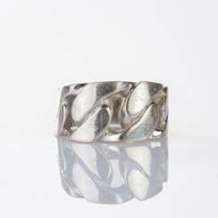 Weißgold Ring.