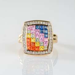 Multicolour Saphir Ring mit Brillant-Besatz.