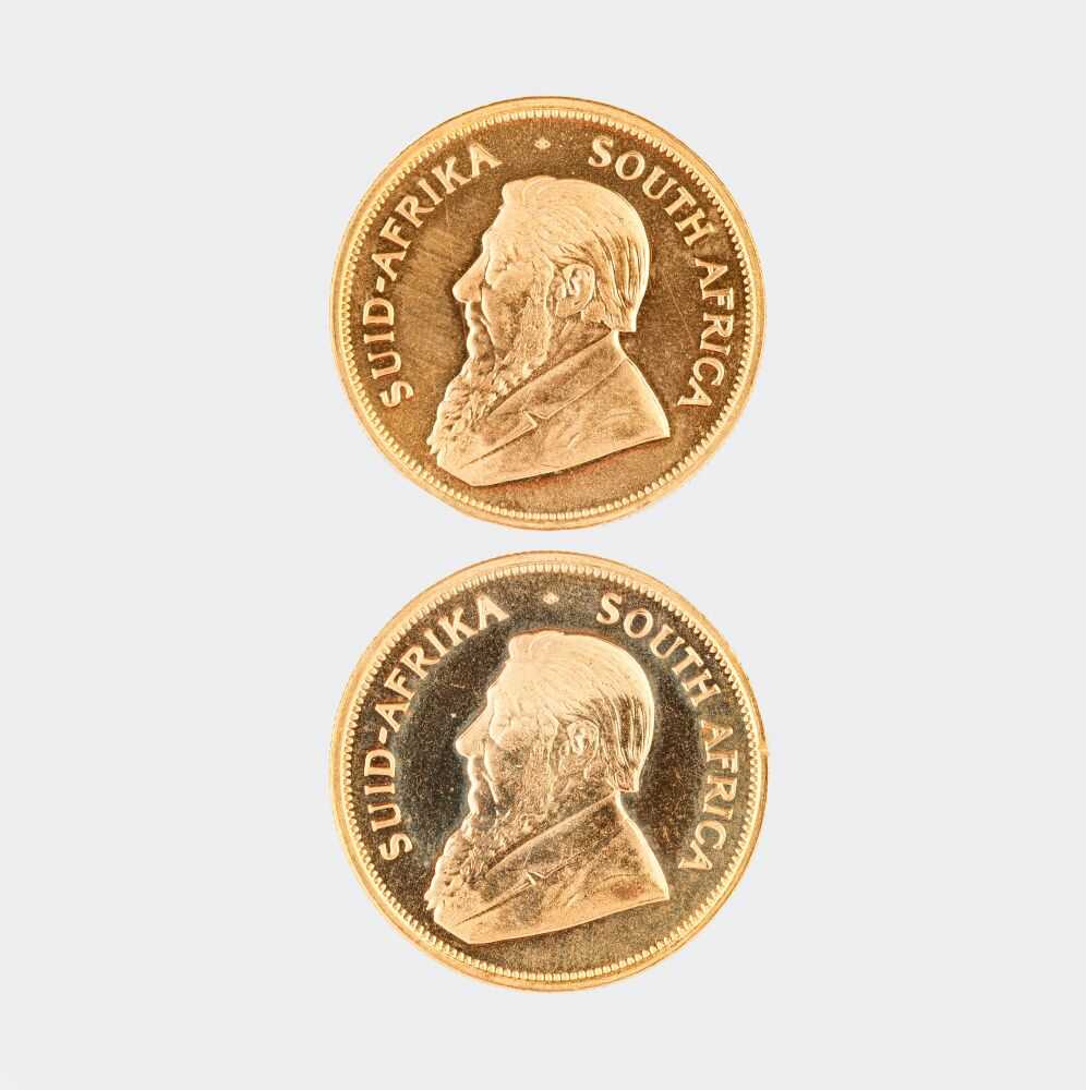 Zwei Goldmünzen Krugerrand.