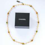 Chanel. Faux Pearl Sautoir mit farbigen pâte de verre Steinen. - Foto 3