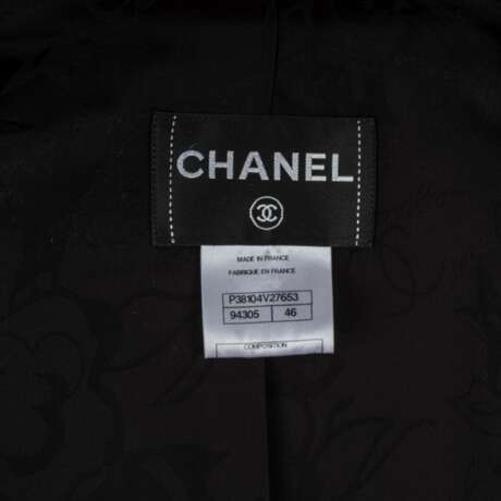 Chanel. Langer Tweedblazer mit Kettenapplikationen. - photo 5