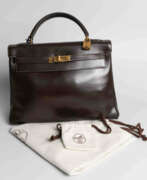 Clothing and accessories. Hermès, Handtasche "Kelly retourné 32"