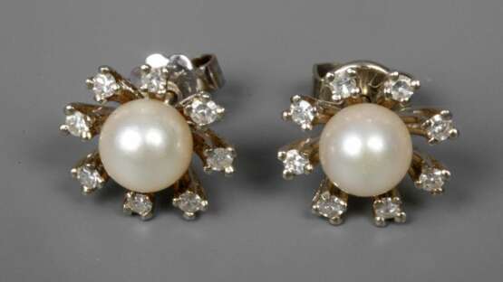 Paar Ohrstecker mit Perlen und Diamanten - фото 1